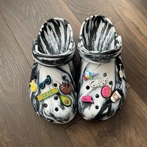 Crocs Classic Clog w/ Jibbitz